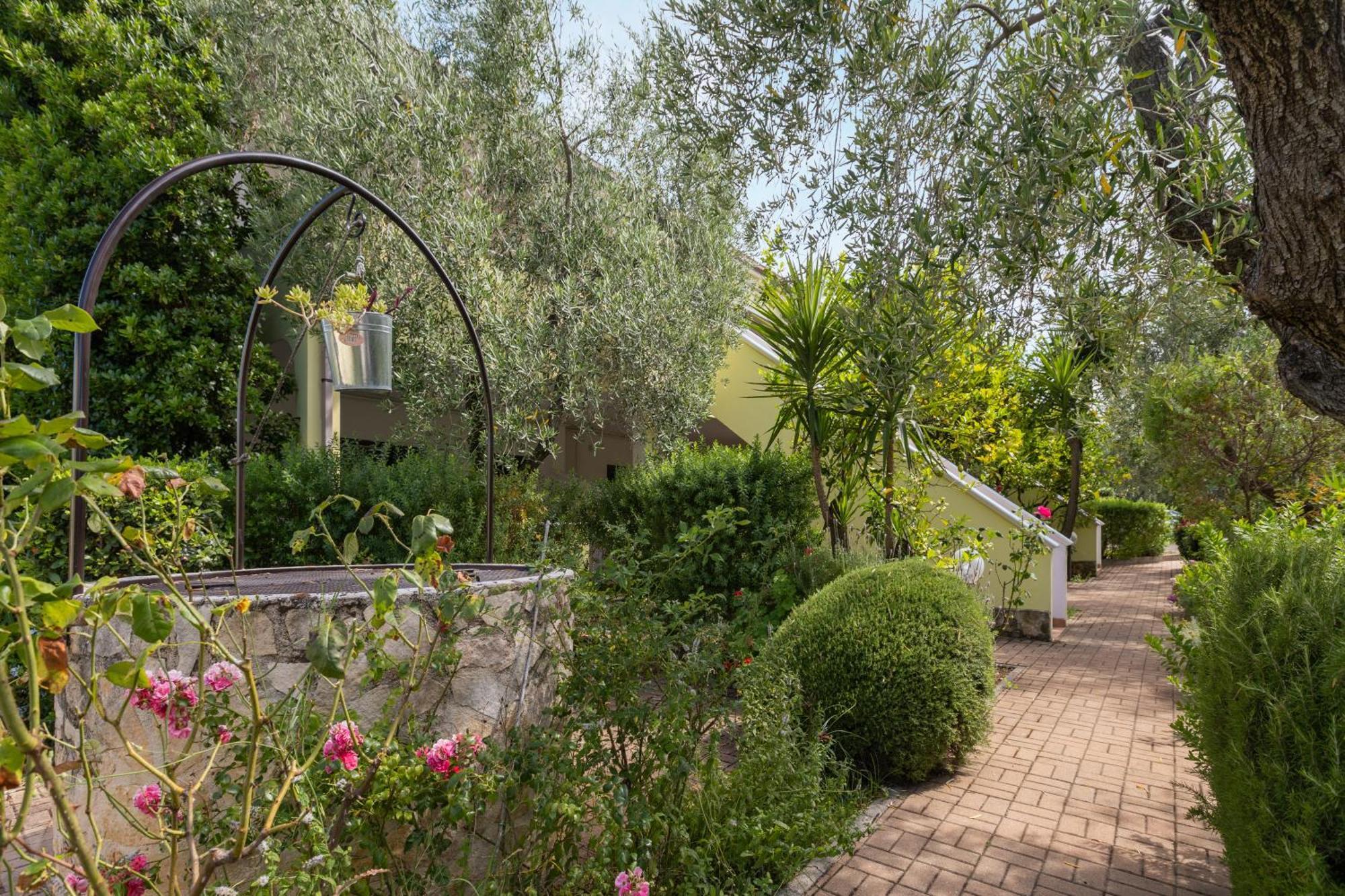 ויאסטה Residence Villa Le Macine מראה חיצוני תמונה